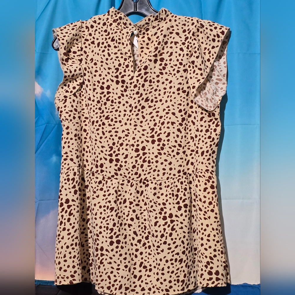 Leopard Print Ruffle Sleeve Top